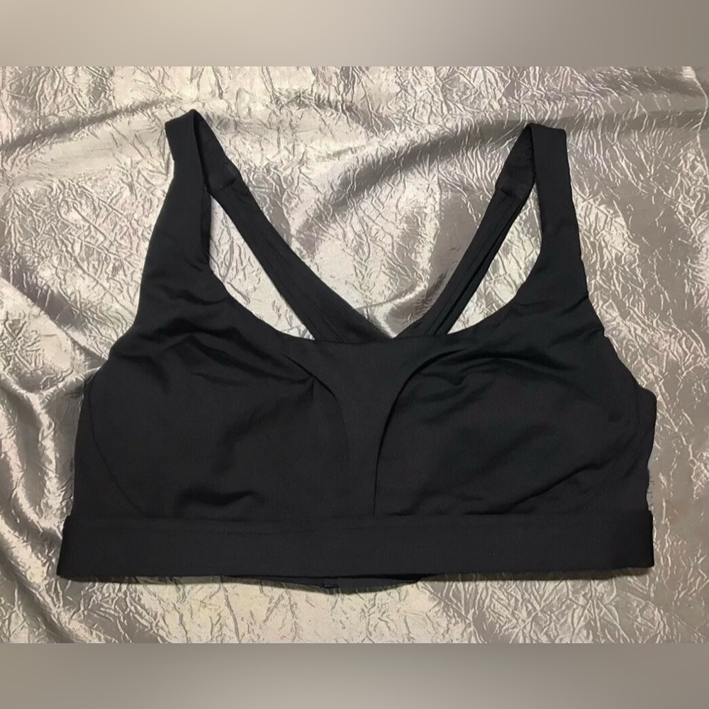 Lululemon Size 8 C/D Stash It All Bra Black